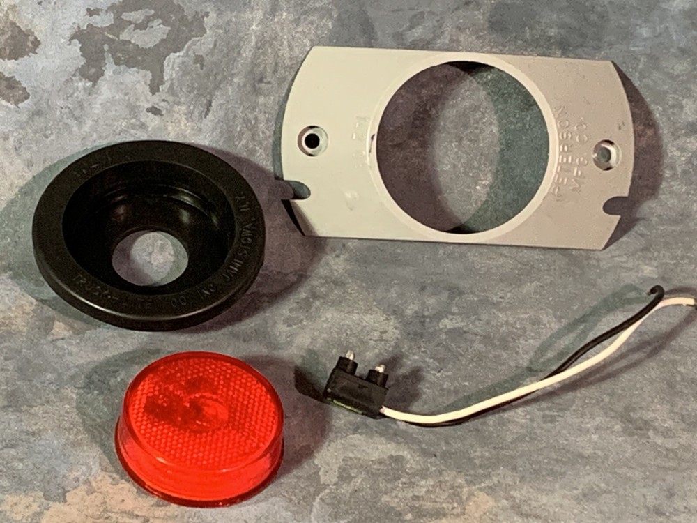 Peterson 2.5” RED Marker Light Kit ~ Bracket/ Grommet/ Plug/ Bulb