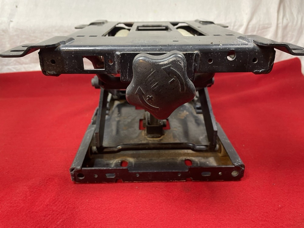 JOHN DEERE TRACTOR SEAT SUSPENSION SUPPORT ASSEMBLY LVA18773