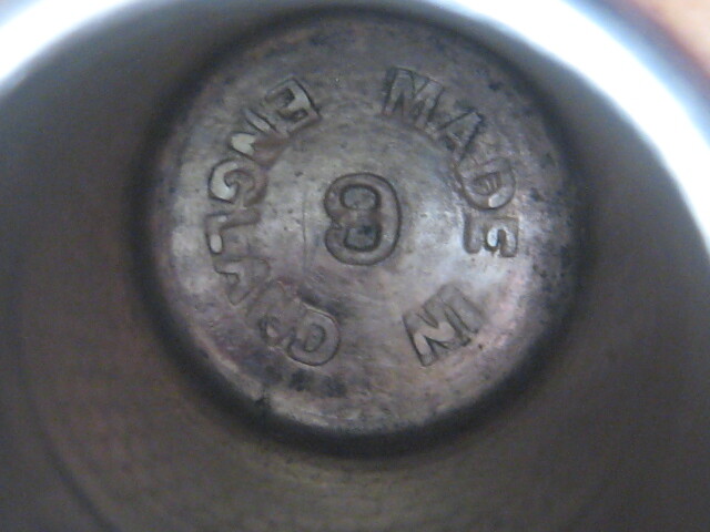 THIMBLE W/ OUTSIDE DESIGN MADE IN ENGLAND SZ 9