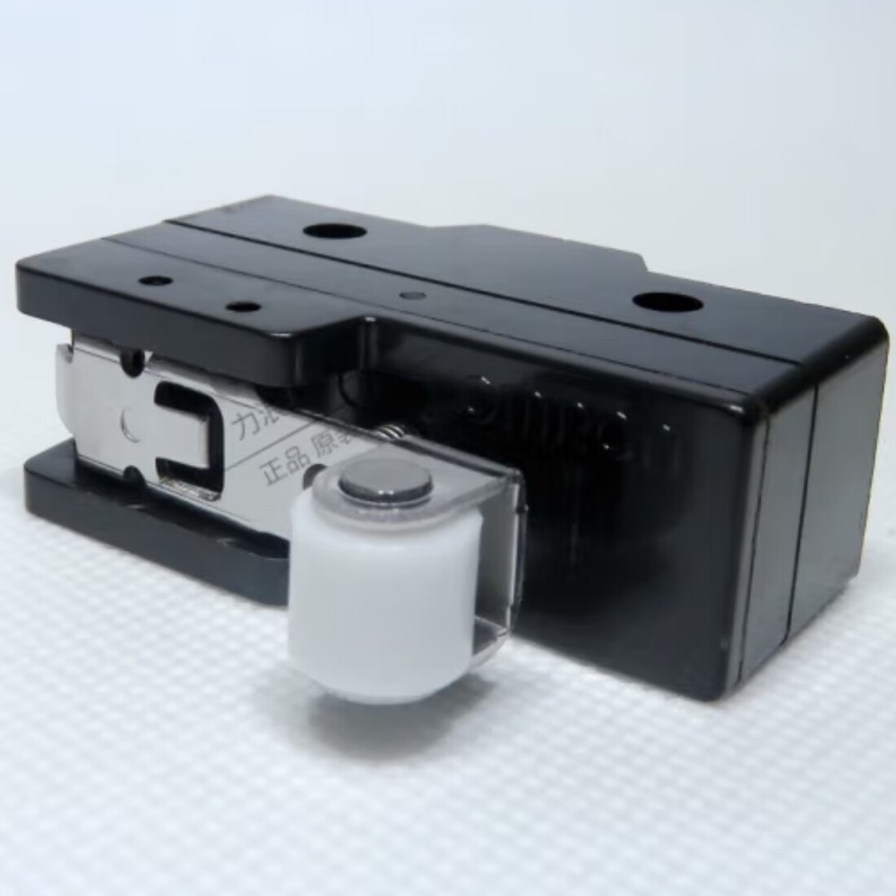 1pcs OMRON Microswitch Limit Switch Z-15GW22613-B