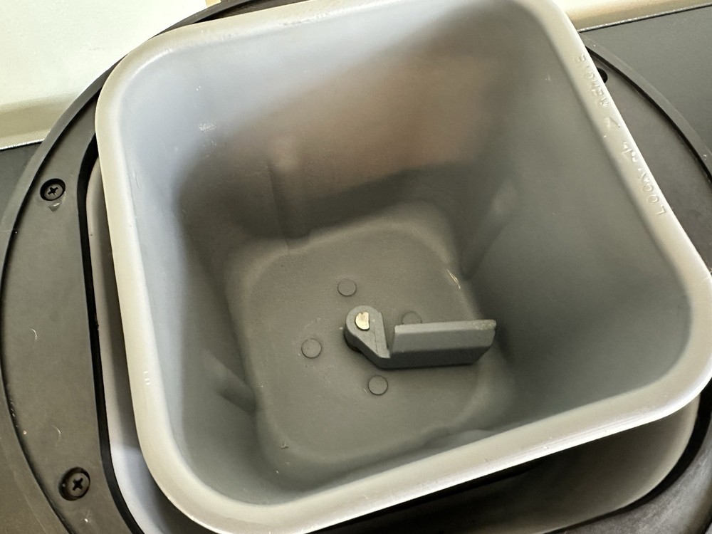 Bread Wizard Bread Maker 570 by Decosonic 5 Settings | Paddle + Pan | Tested