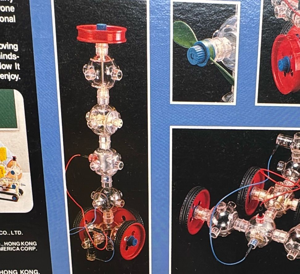 Capsela 200 Motorized Science Discovery System 1990 Starter Set Boxed