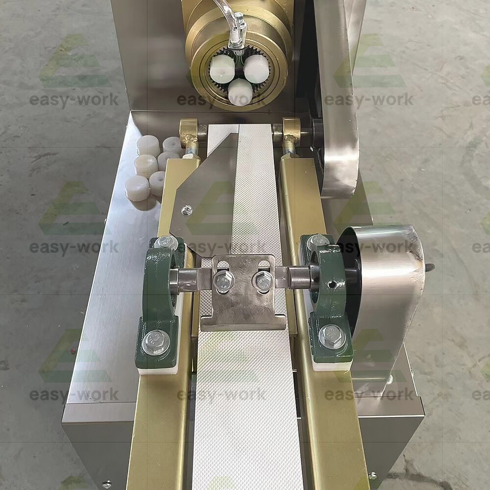 Automatic Extruder Fried Dough Twist Machine Bread Twisting Stick Rolling Cut
