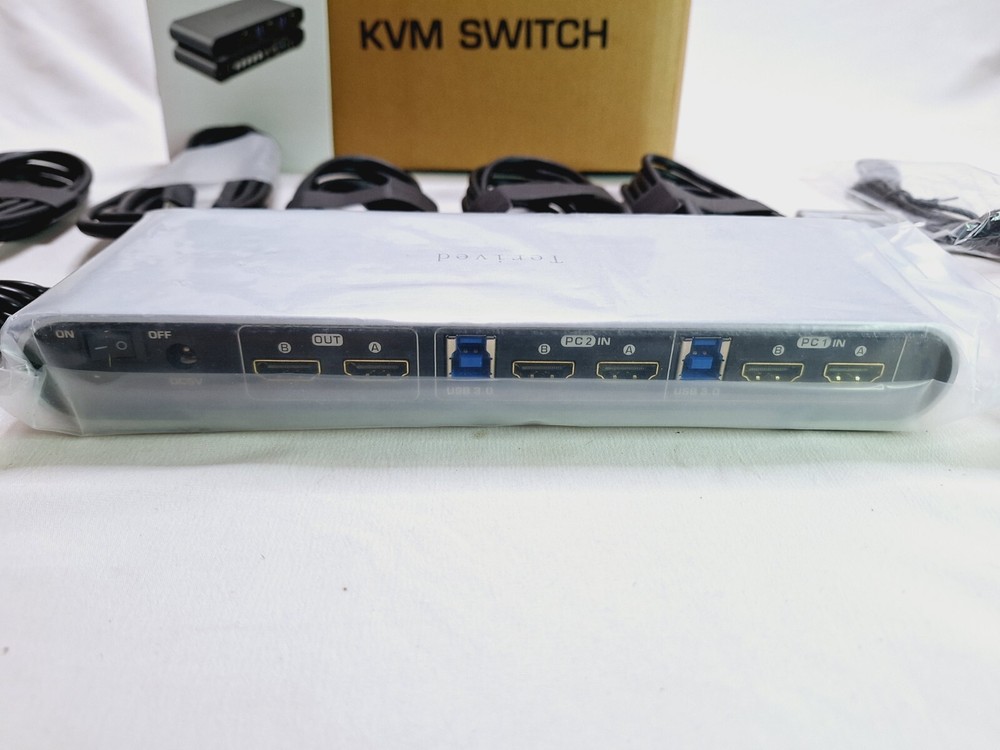 2 Computers 2 HDMI Monitors Matrix Automatic KVM Switch 4K@60Hz Hotkey Switching