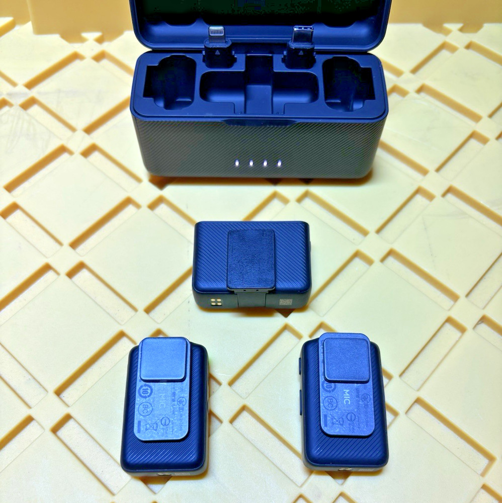 DJI Mic Wireless Dual \Microphone System with Charging Case & Soft Covers