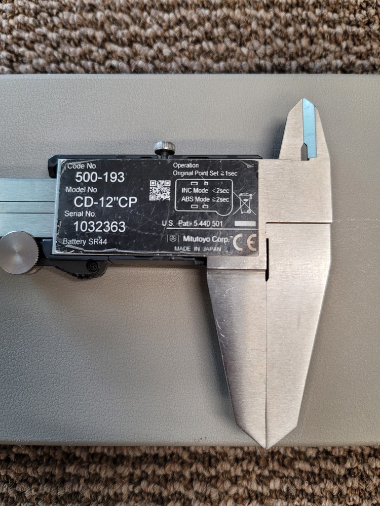 Mitutoyo Absolute Digimatic Digital Calipers 500-193 CD-12" CP Inside Outside