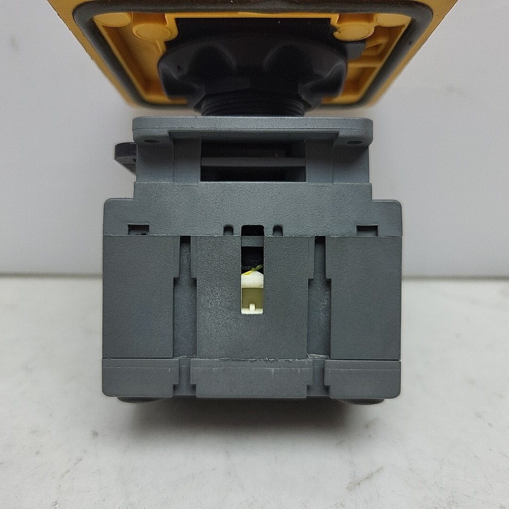 Bussmann CDNF16A3D Abb Selector Switch Lockable Disconnect Switch CDAUX Contact