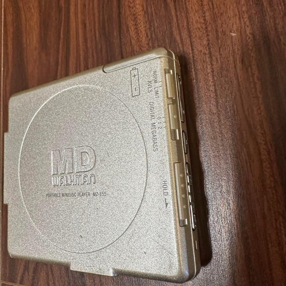 Sony MZ-E55 MD Walkman Minidisc Used From JAPAN