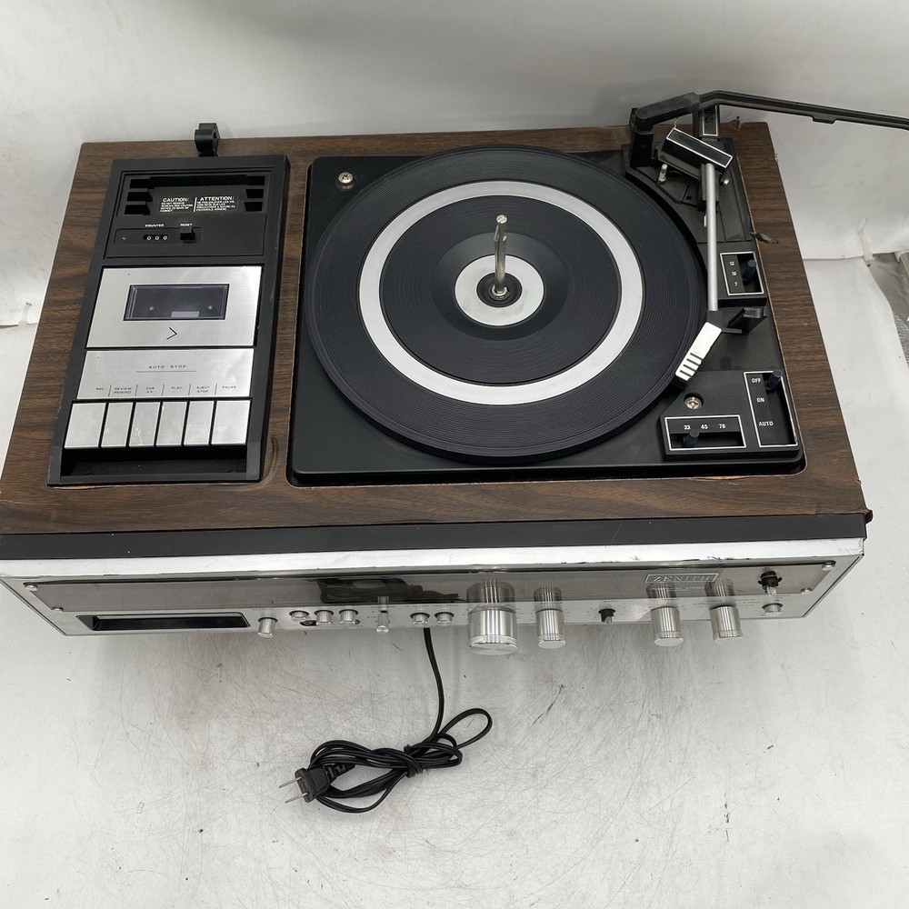 Zenith IS4040 Integrated Stereo System