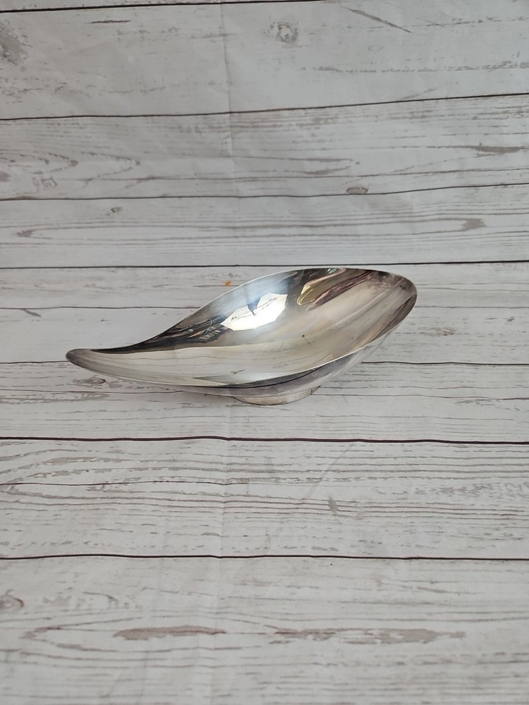 Reed & Barton Silver Plate Canoe Leaf Nut Bowl MCM