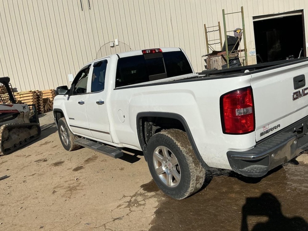 SIERRA150 2015 Glove Box 4976354