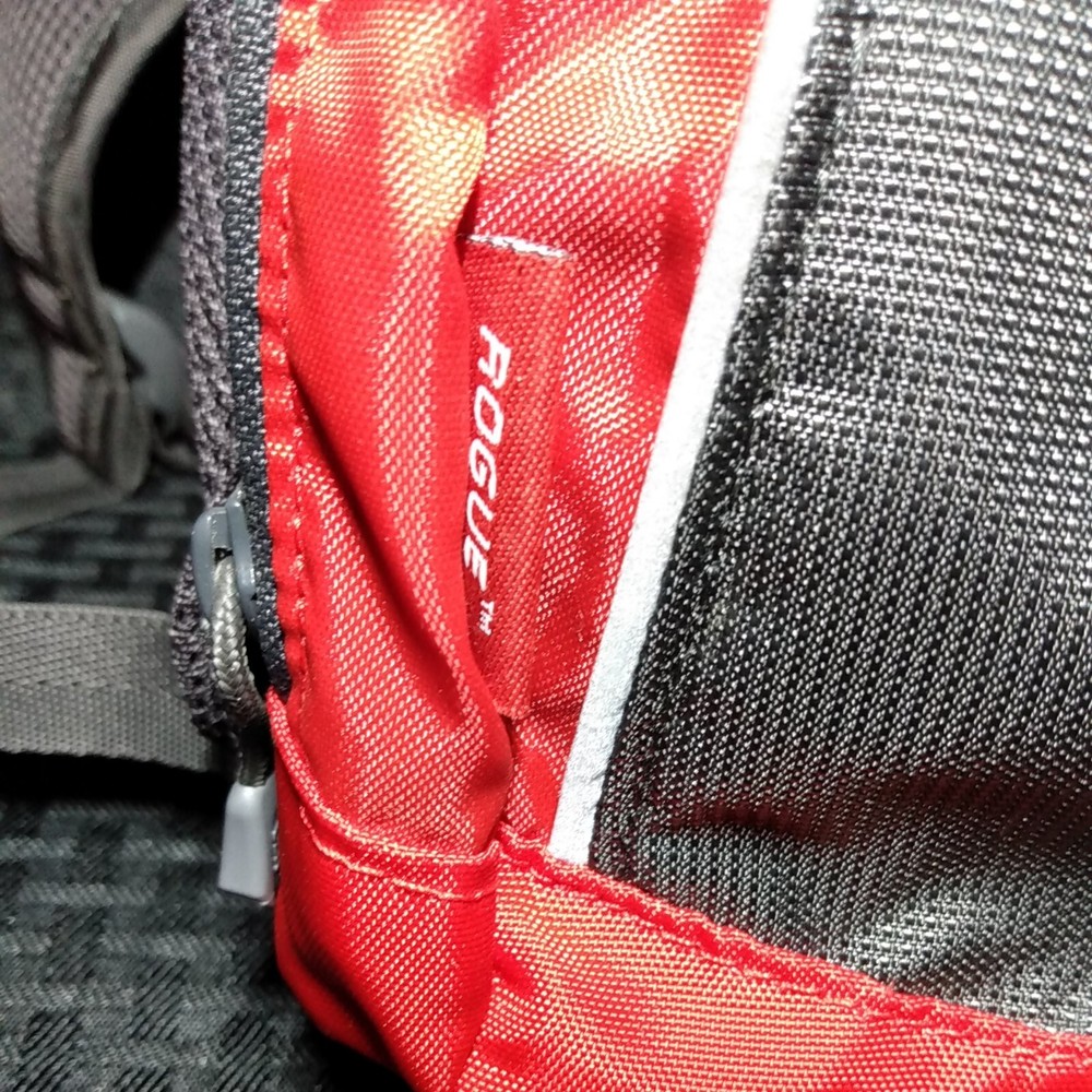 Camelbak Rogue Hydration pack Red And Dark Gray