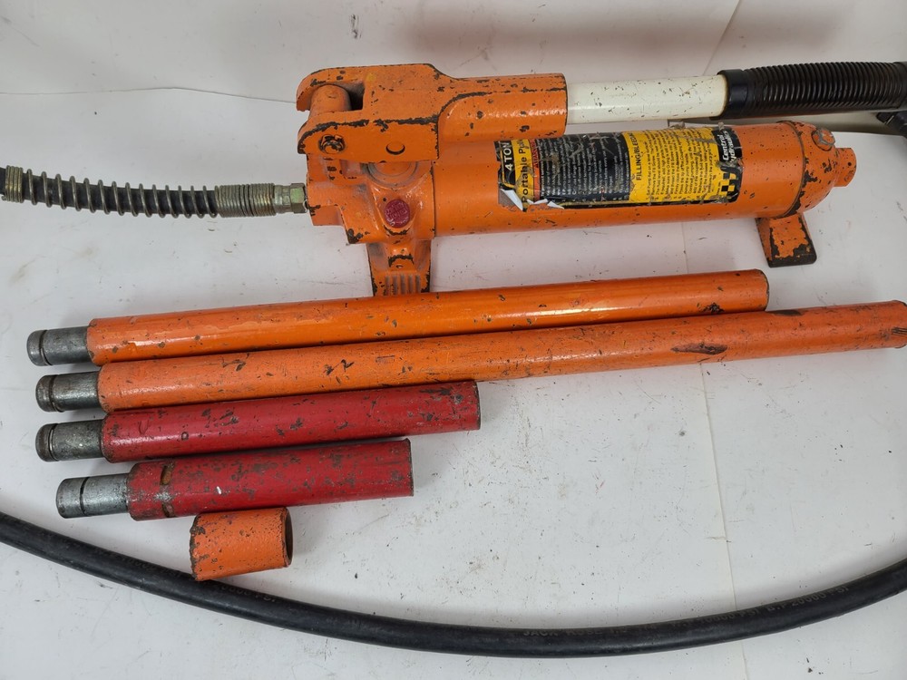 Central Hydraulics 4 Ton Portable Puller