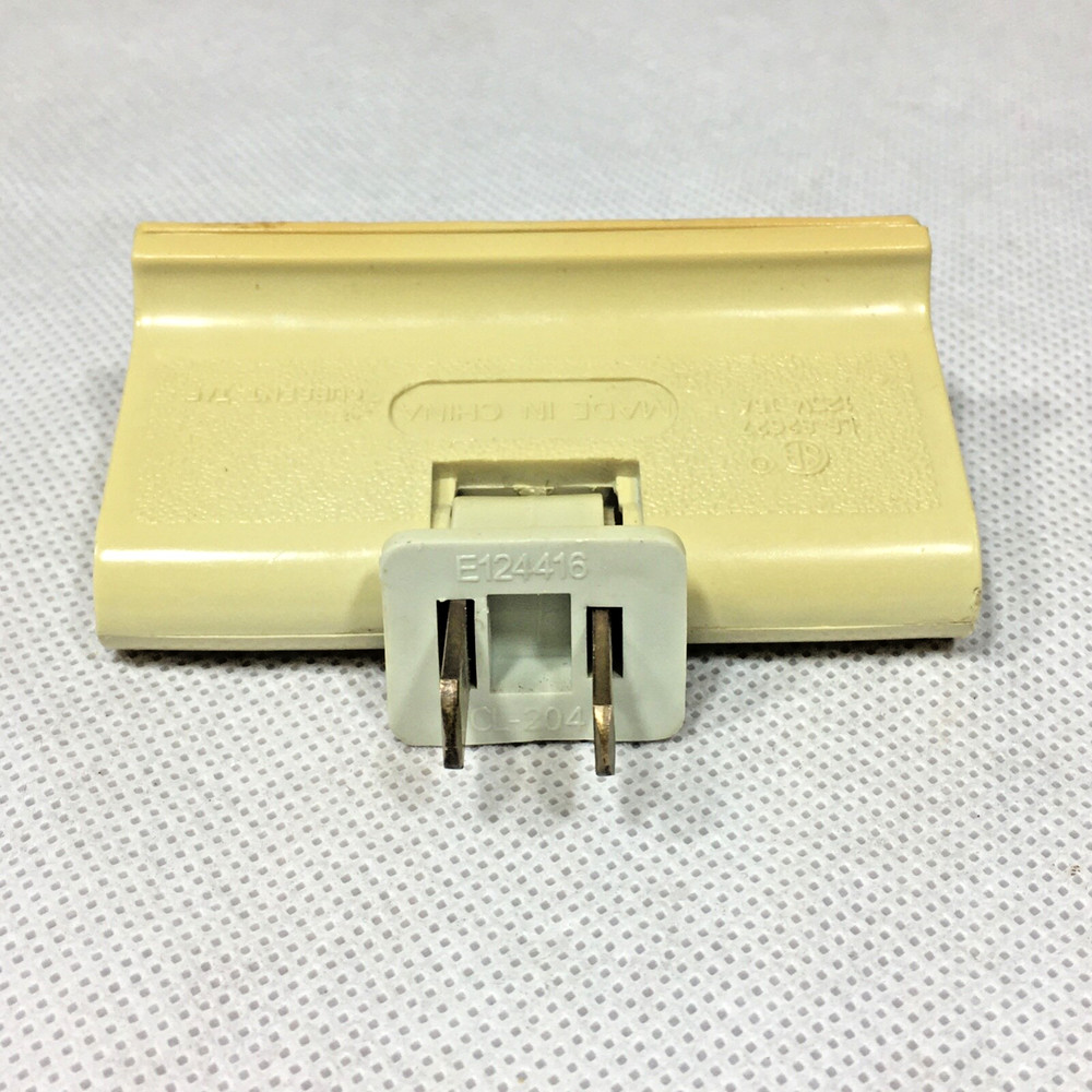 3-Outlet Wall Hugger Adapter Plug E124416 125V 15A