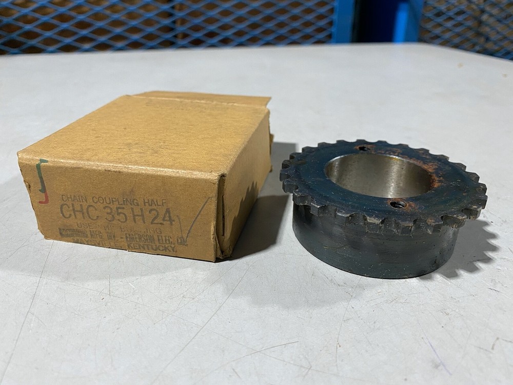 One (1) Browning CHC35H24 Chain Coupling Half Sprocket, NOS