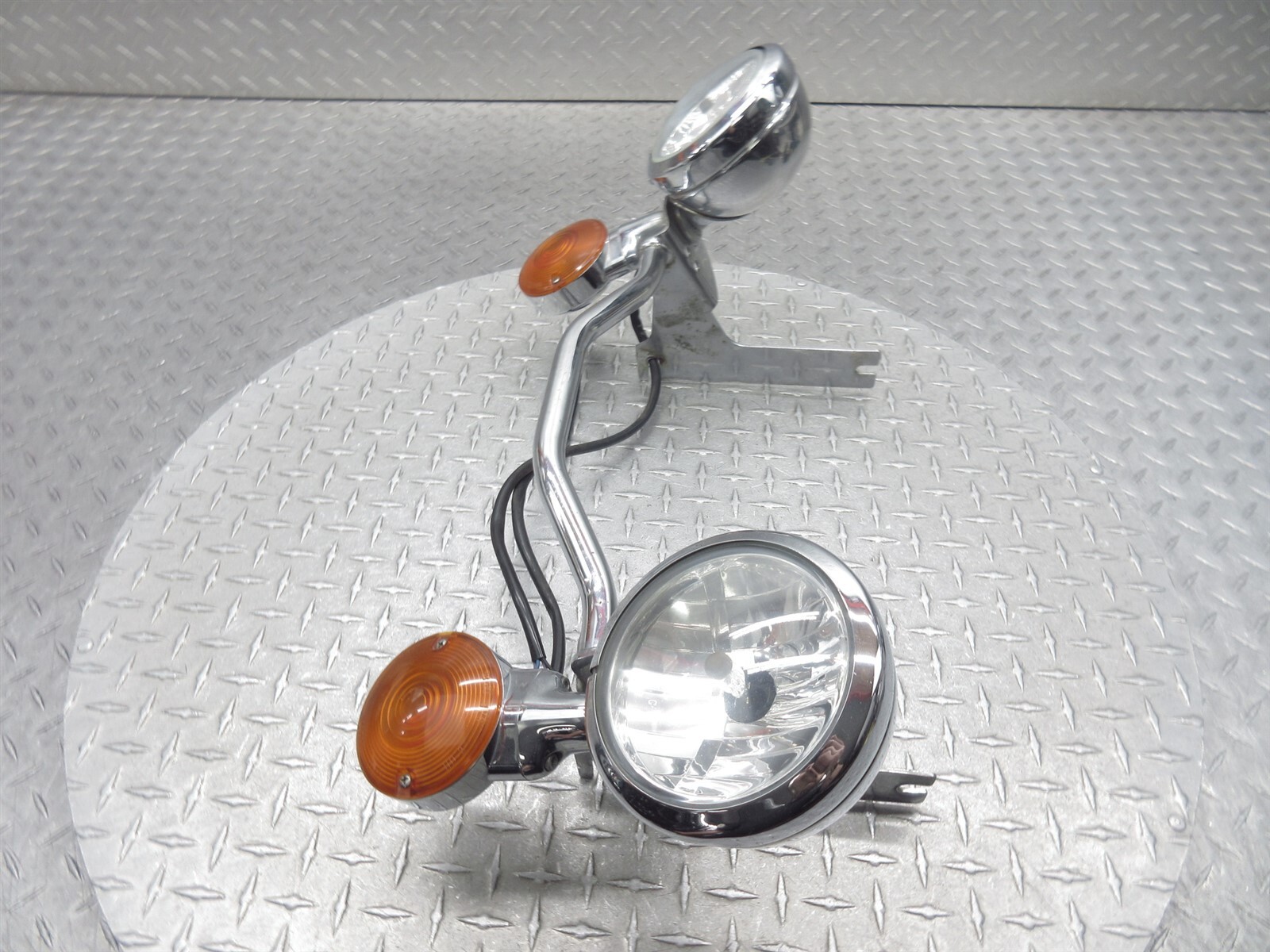 2011 Harley Electra Glide Classic FLHTC Front Fog Turn Signal Light Bar Bracket