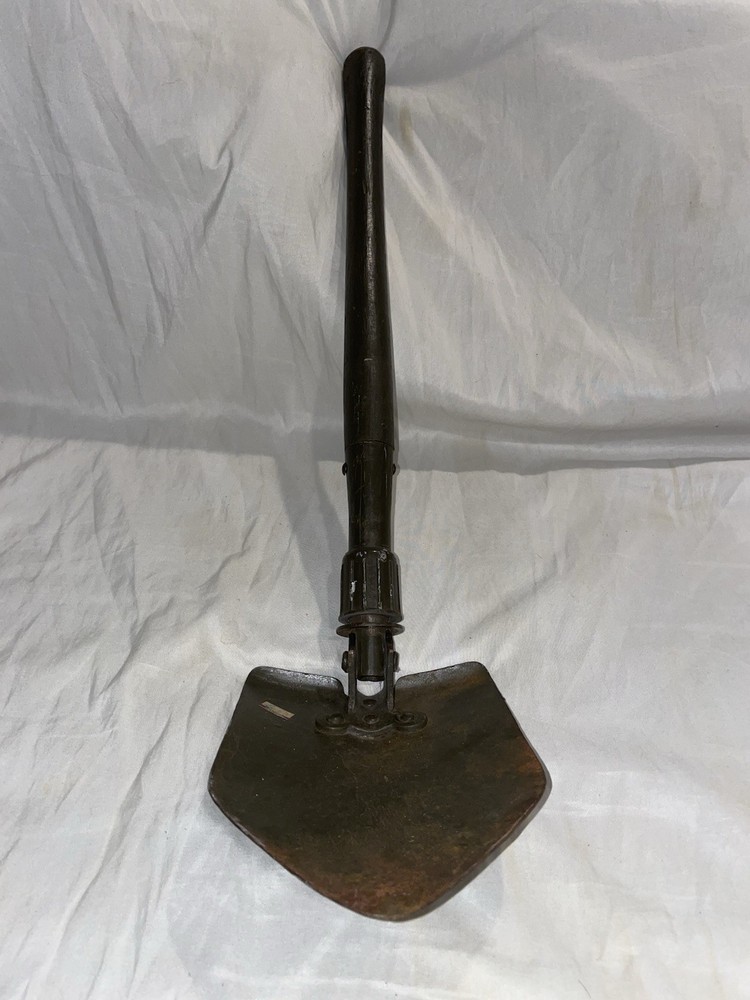 Vintage Original WWII US Army M1943 Combat Field Fox Hole Folding Shovel