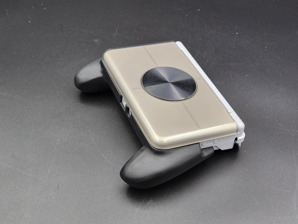 Retroid Pocket Flip 2 Comfort Grip