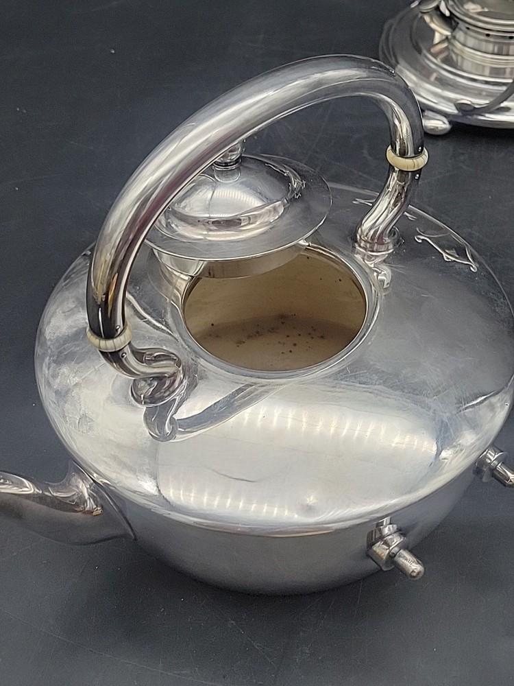 ANTIQUE 1916 Gorham Manufacturing Co. silver-plated tipping tea pot