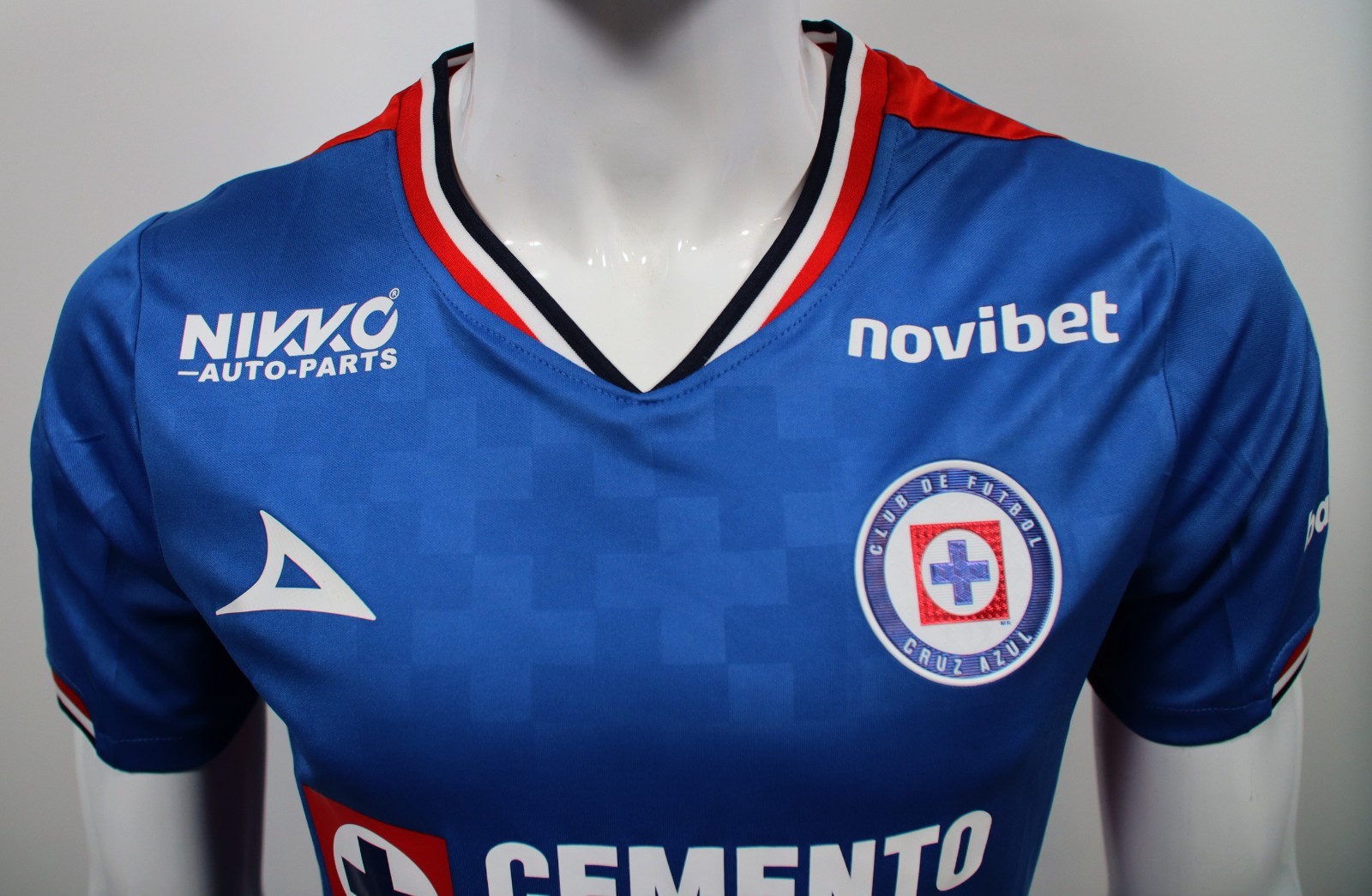 CRUZ AZUL LOC 25/26 CON PARCH LIGA MX (Talla Reducida) slim fit LEER DESCRIPSON