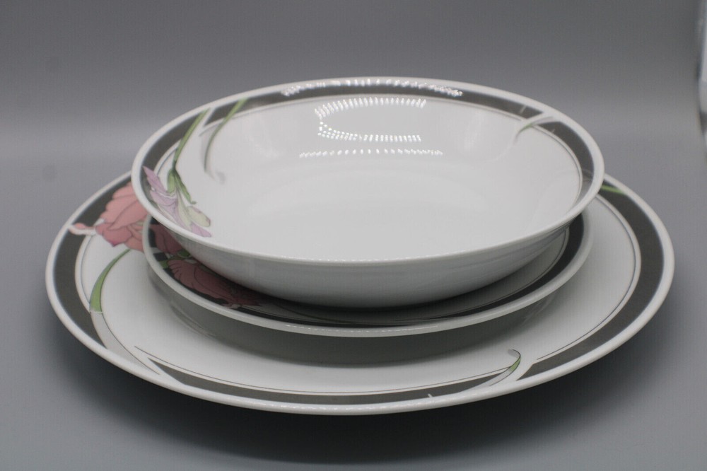 Sweet Iris Fine China serving set 3 pcs