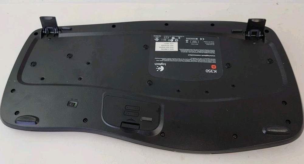 Logitech MK550 Wireless Wave Keyboard Mouse Combo W/ Box.