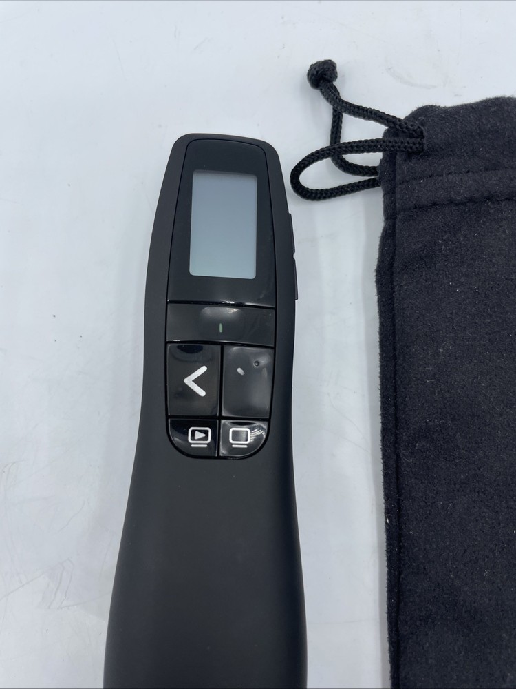 Logitech R800 Professional Presenter Presentation Remote Control Black with Bag