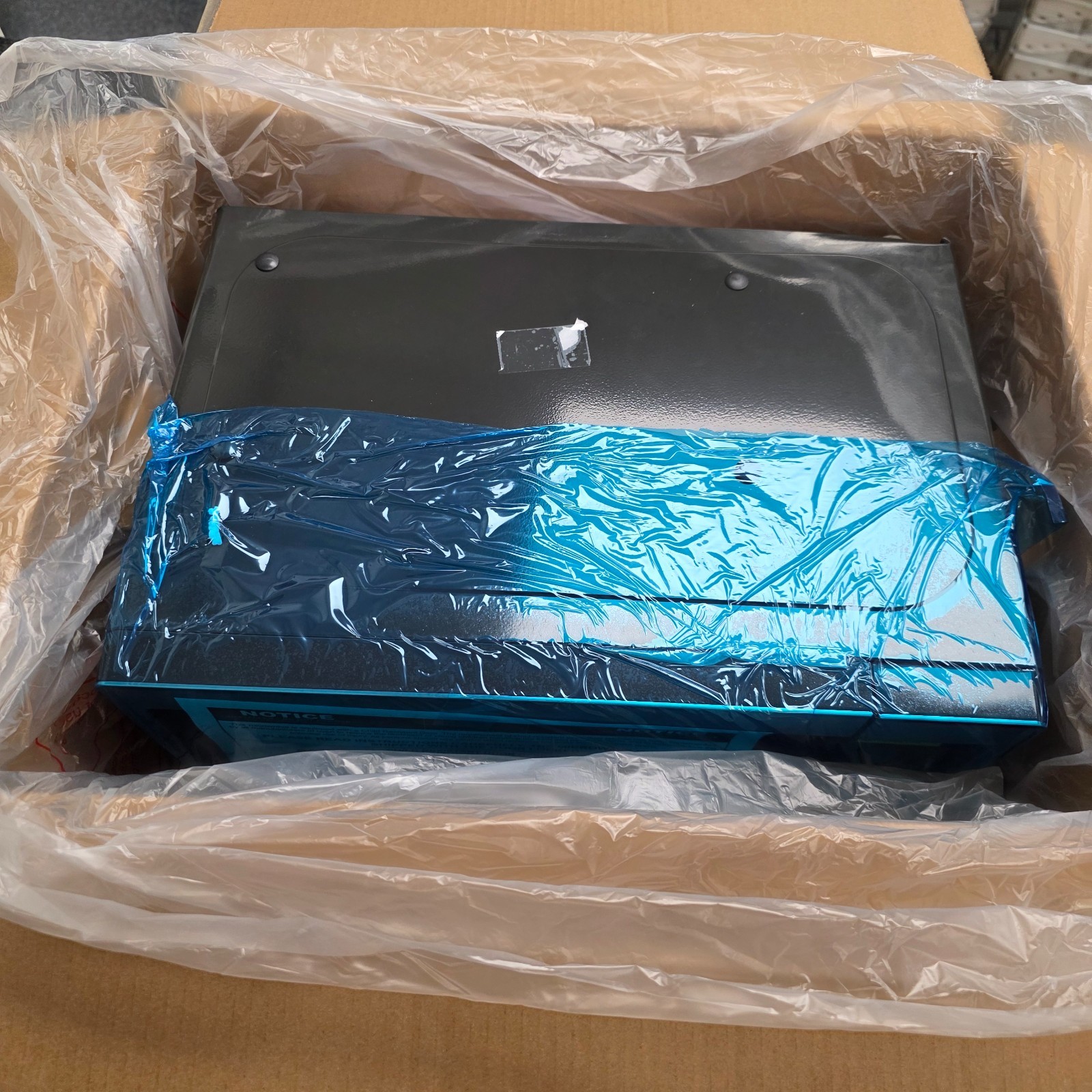 GE 0.7 Cu. Ft. Spacemaker Countertop Microwave Oven | GCHK07N1WSS | Small Dent