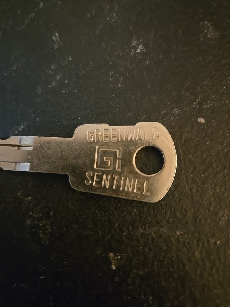 GREENWALD SENTINEL KEY CODED G1061 (3D5)