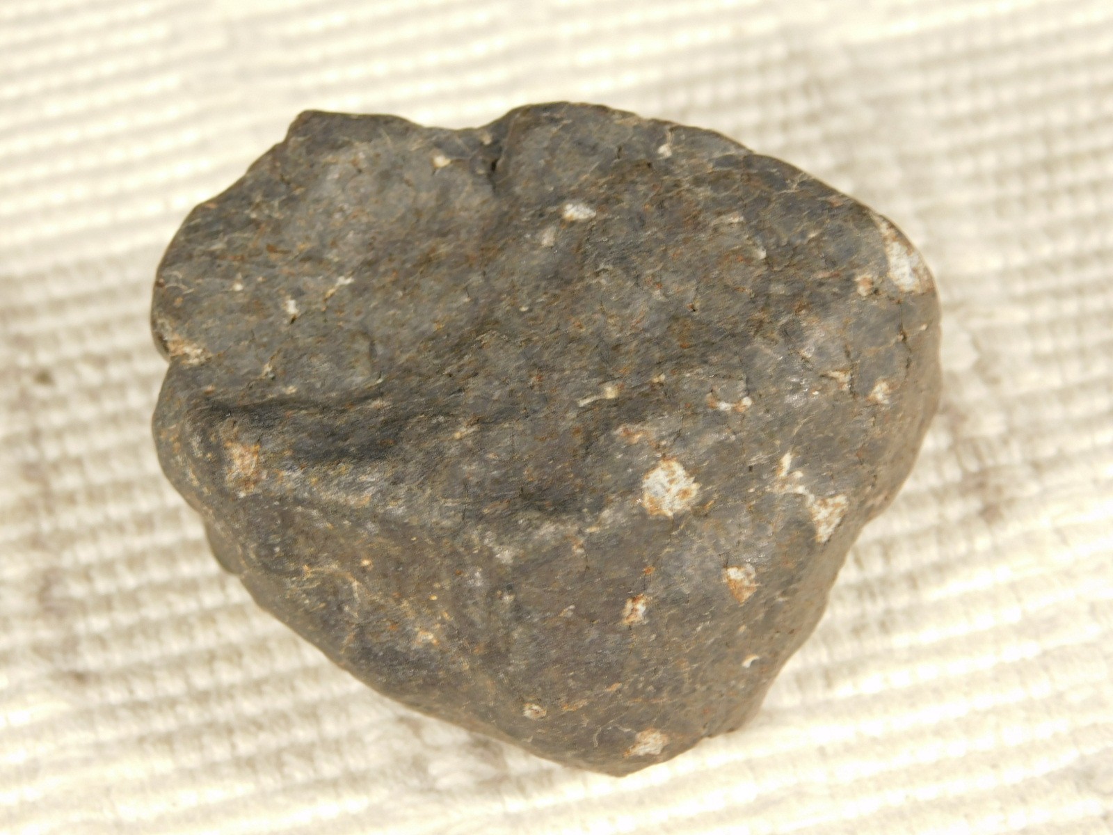 H6 Stony METEORITE Regmaglypts DARK Fusion Crust and Contraction CRACKS! 138gr