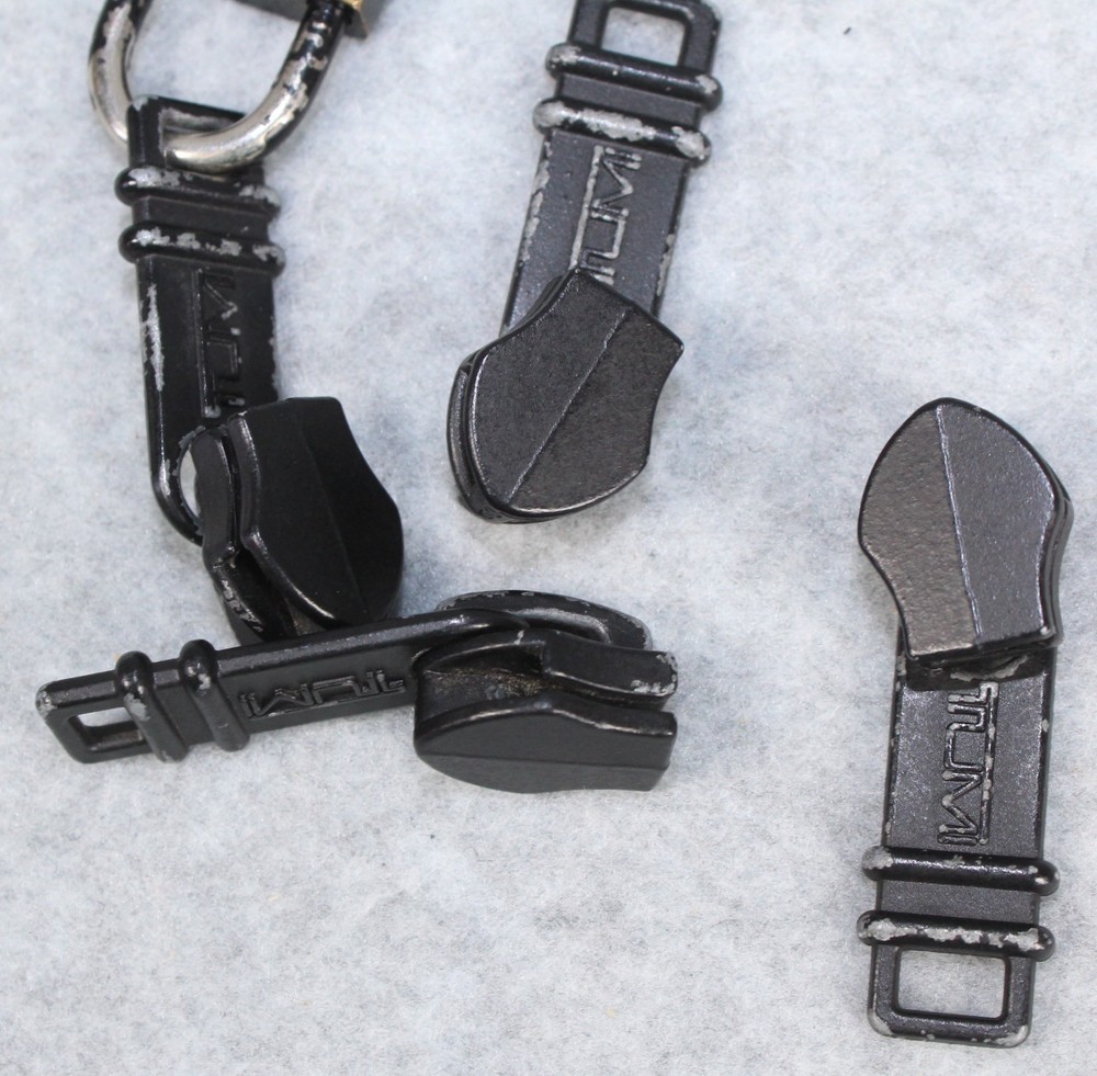 Tumi 4 Replacement Parts Black Large Zipper Pull Tabs Sliders padlock