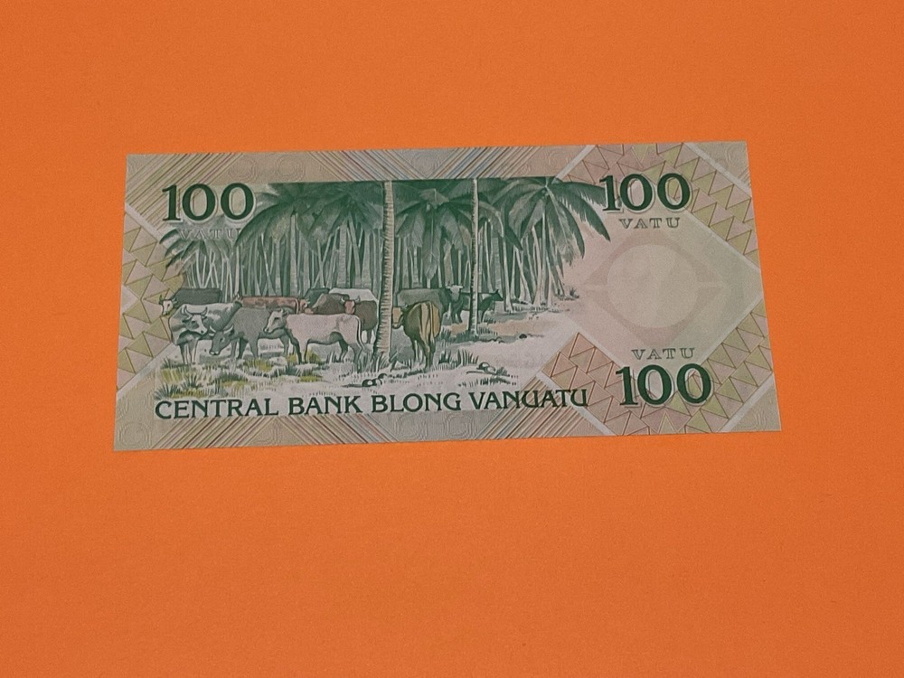 1982 Vanuatu 100 Vatu P-1
