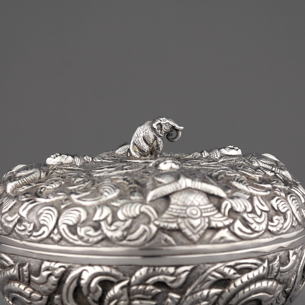 Antique Ornate Solid Sterling Silver Thai Thepanom Repousse Lidded Bowl.