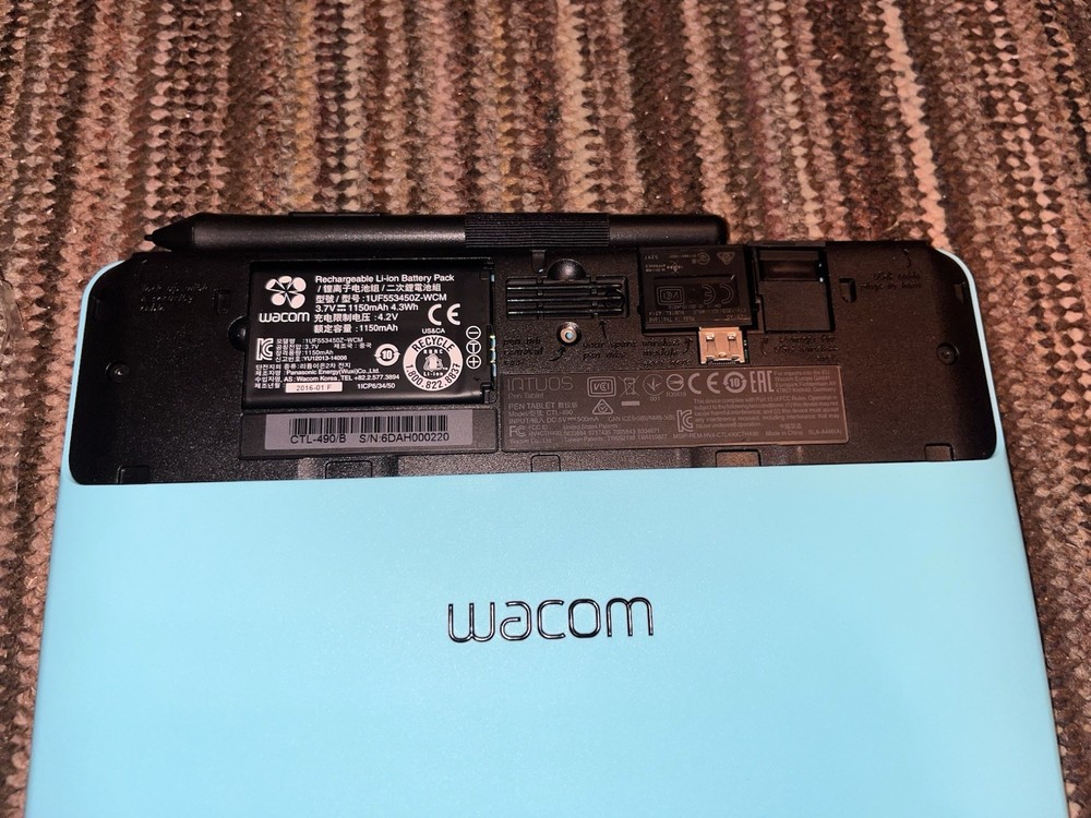 Wireless Drawing/Graphics Tablet | Tested Working | Wacom, Light Blue CTL490