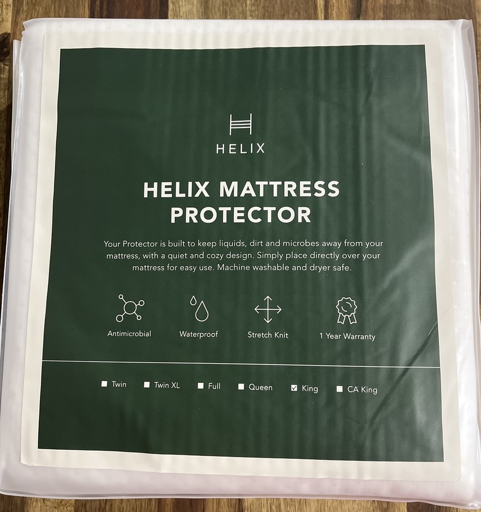 Helix mattress protector - King size, new