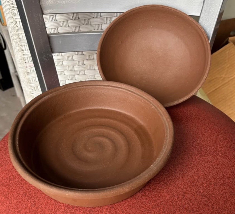 Terracotta Rustic Reddish-Brown Earthenware Clay Tortilla Warmer With Lid