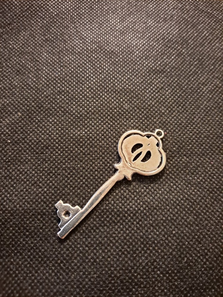 KEY CHARM! e7623UXX