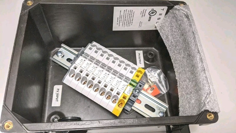 Tesla E318357 Standard Photovoltaic Transition Box 4J
