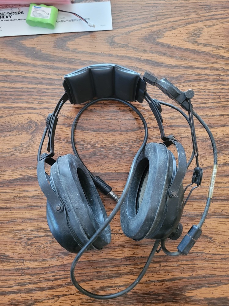 Vintage Astrocom Military Avaition Headset Model 10355-B