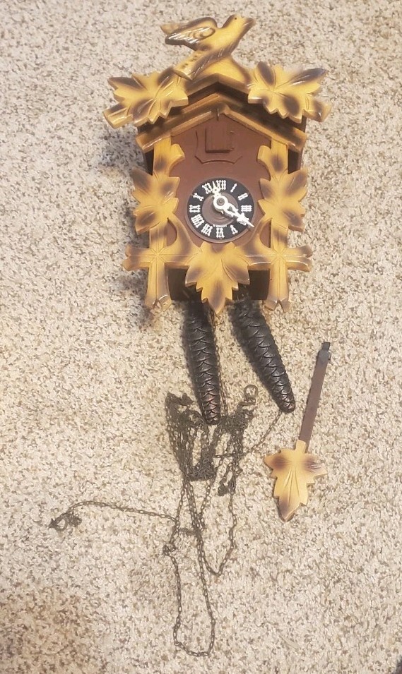 671 Made in Germany E. Schmeckembecher Wooden Cuckoo Clock