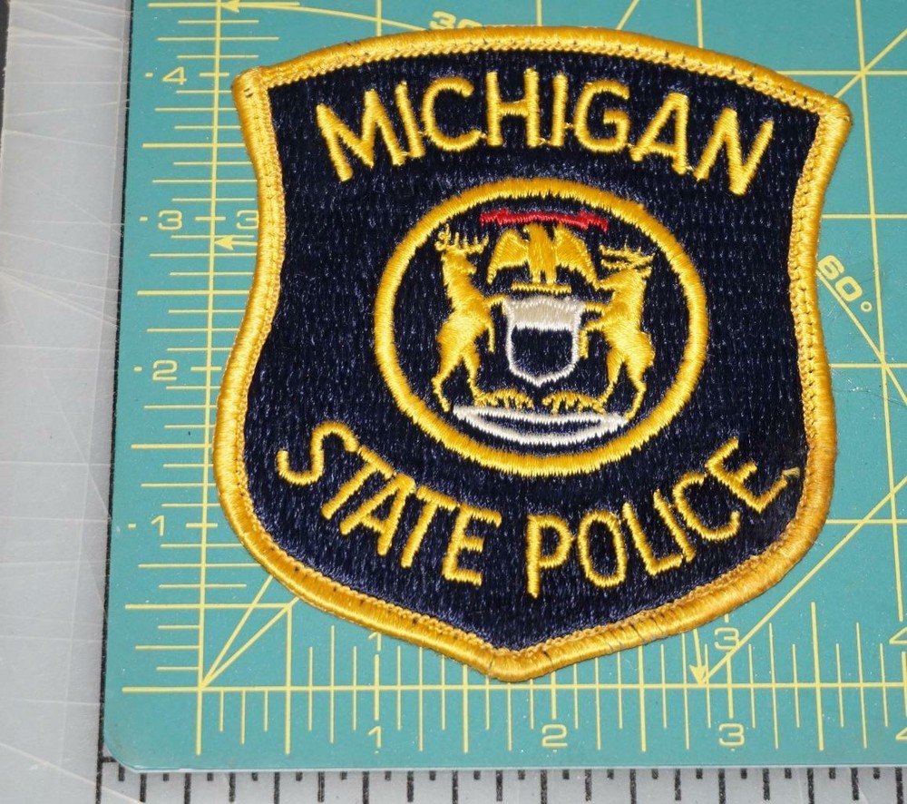 MICHIGAN STATE POLICE DEPT. PATCH (533)