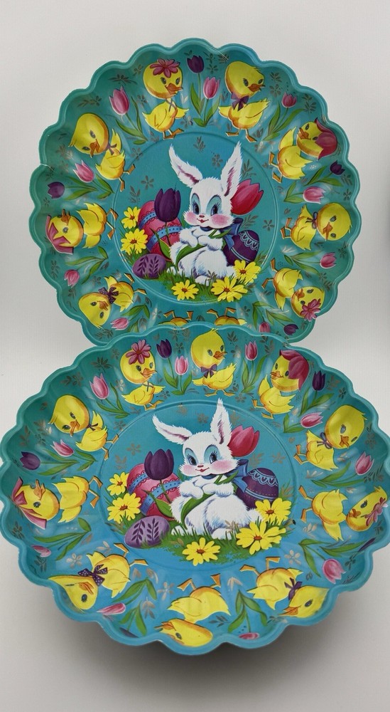 Vintage Retro Easter Theme Plastic Molded Candy Serving Plate Bunny Chick 9 3/4”
