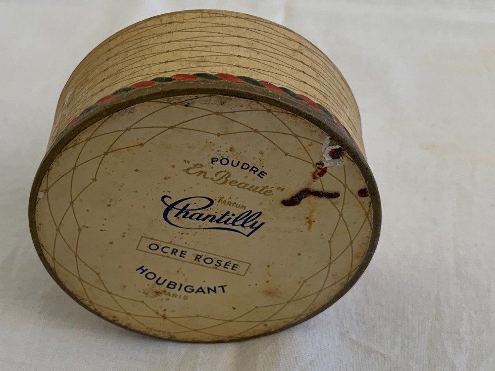 7 antique powder boxes, filled