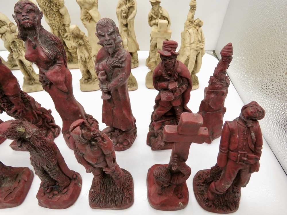 Horror Monster Chess Set - Resin Unmarked - Read