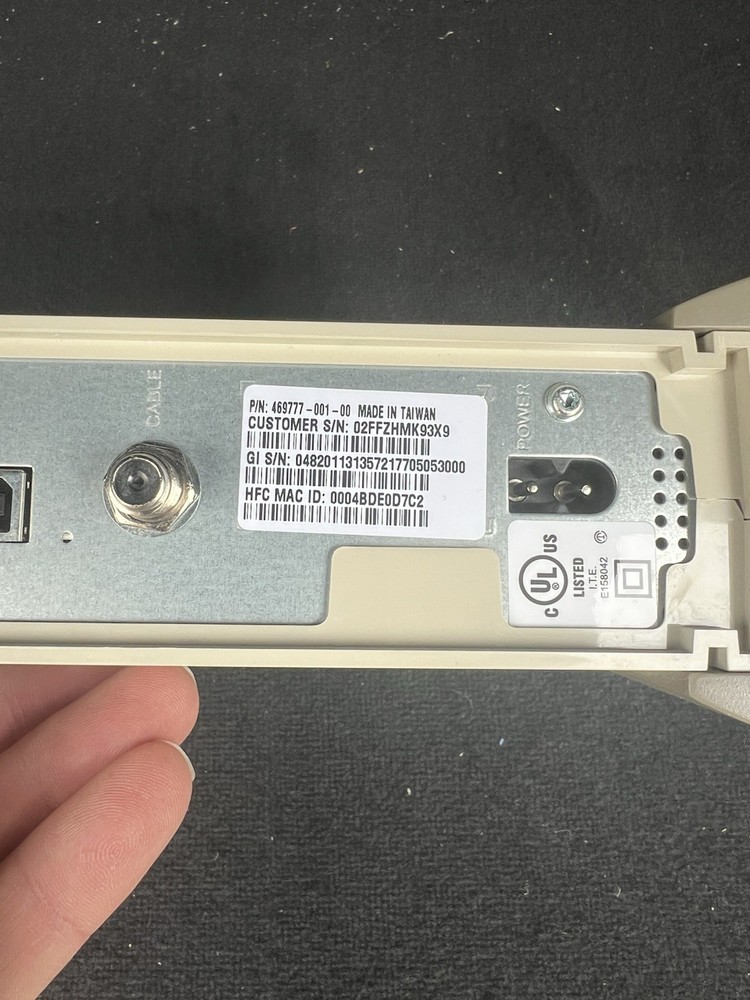 Motorola SURFboard SB4100 High Speed Cable Modem Includes Ethernet & USB Cable