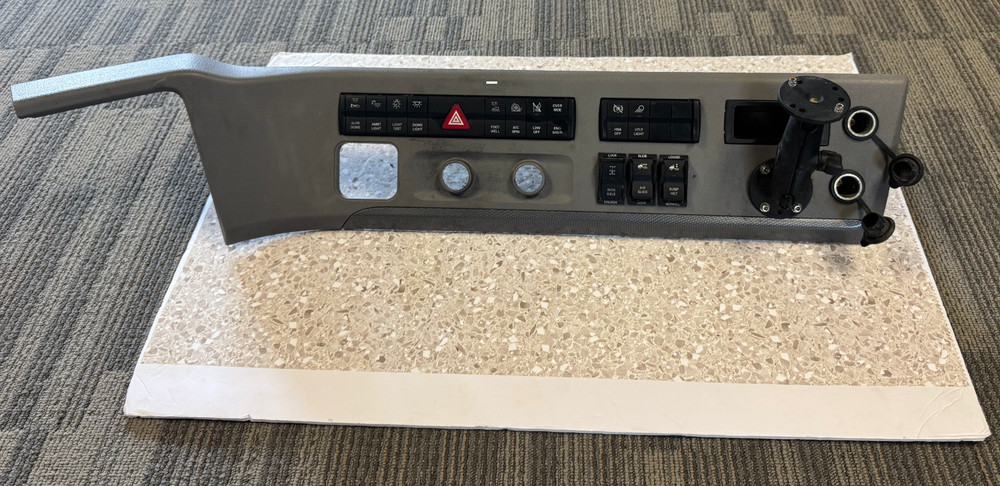 A22-73789-009 FREIGHTLINER CASCADIA 126 DASH PANEL