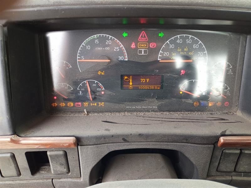 Volvo VN Frame Step 5"X36" (10957460