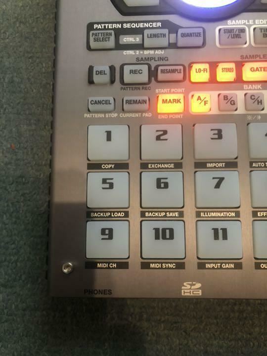 Roland SP-404SX Compact Linear Wave Sampler