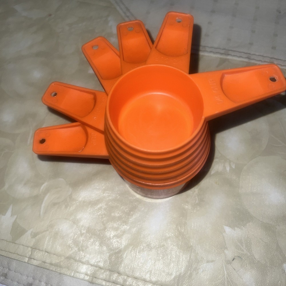 Vintage Tupperware Nesting Measuring Cups Orange 6pc