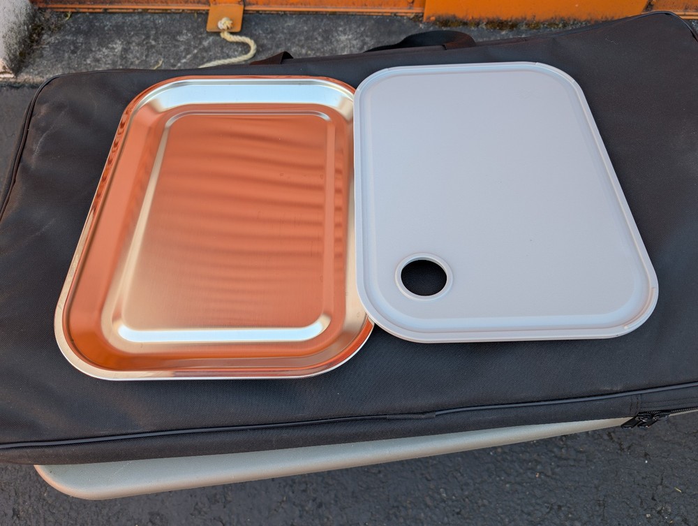Hydro Flask Cut & Serve Platter Olive (new, no packaging, never used)